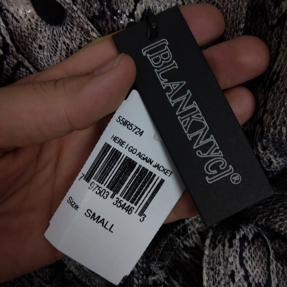 NWT Blank NYC Here We Go Again Faux Leather Snake Moto Jacket Size Small $128 - Picture 11 of 11